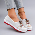 WHITE / 38