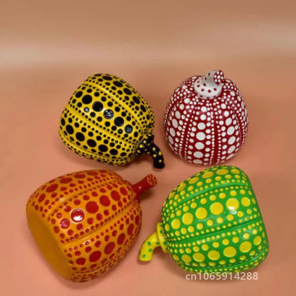 Kusama Yayoi Pumpkin Statue Japanese Art Wave Point Pumpkin Sculpture Morden Resin Crafts Office Home Interior Decor Gifts
