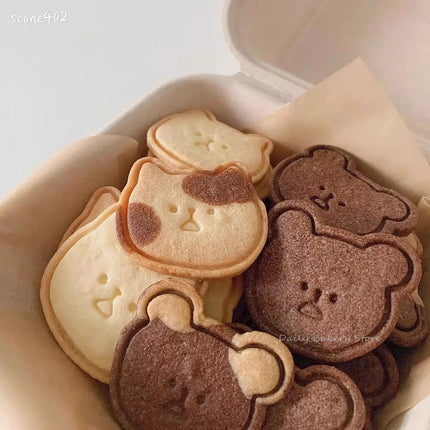 Cartoon Smiling Face Toast Biscuit Mould Bear Cat Fish Cookie Cutting Mold Fondant Cake Stamp Cookie Cutter Pastry Baking Tool