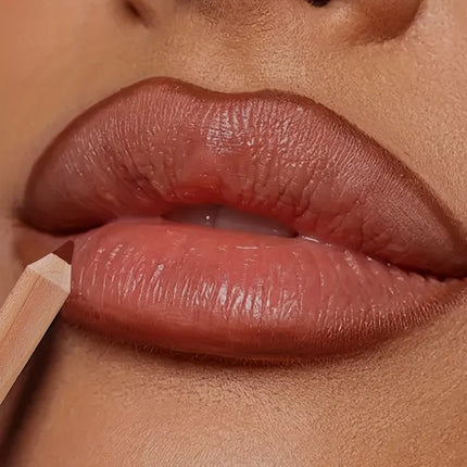 Matte lip liner pen, super smooth and easy to color, outlining clear lip shapes, a must-have for beginners, single pack