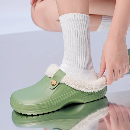 KANCOOL Fur Lined Clogs Shoes For Women Men Winter Indoor Outdoor Waterproof Plush Slippers Cozy Warm House Slippers Garden Shoe