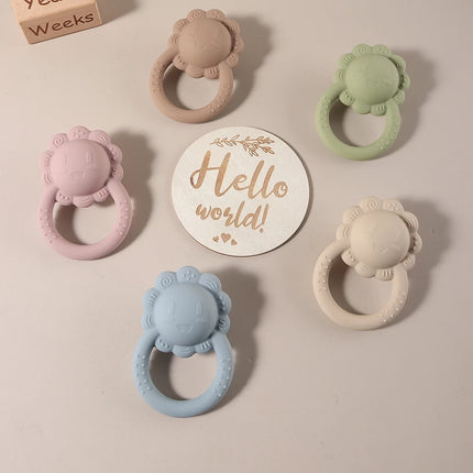 Hot Sale Cute Lion Baby Rattle with Bell Inside Silicone Teether 0-1 Year Toy Musical Baby Toy Baby Teether
