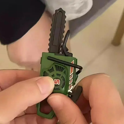 Mini Chainsaw Keychain Stress Relief Toy for Keys Backpack Bag Realistic Chainsaw Toy Funny Gadget Chainsaw Key Ring Gift