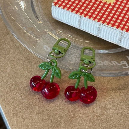3D Red Tomato Keychain Resin Fruit Charm Cute Pendant for Phone Case/Bag Ideal Birthday Gift for Women And Girls