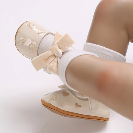 Spring and Autumn Embroidered Peach Heart Step Bow-knot Baby Shoes 0-1 Year Old Hand held Male and Female Baby Soft Bottom