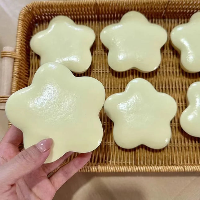 Yellow Milk Scent Star Squeeze Toy Slow Rising Pinch Stress Release Toys Super Soft Slow Rebound Decompression Toy Funny Gifts