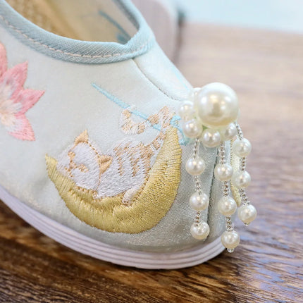 Chasing Moon Hot Sale Of The Season New Style Ming Dynasty Hanfu Shoes National Style Upturned Head Cotton Shoes Ancient Wedding