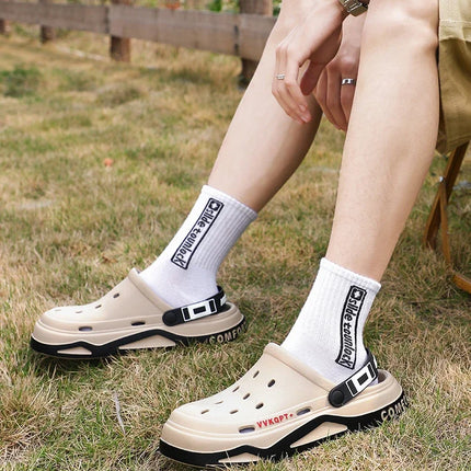 New fashion sandals Men's EVA casual comfortable hole garden shoes outdoor men's beach sandals indoor home unisex slippers