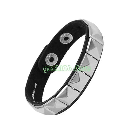 T5UF Stylish Punk Rock Bracelet Square Rivets Punk Wristband Trendy Gothic Jewelry Suitable for Individuality and Comfort