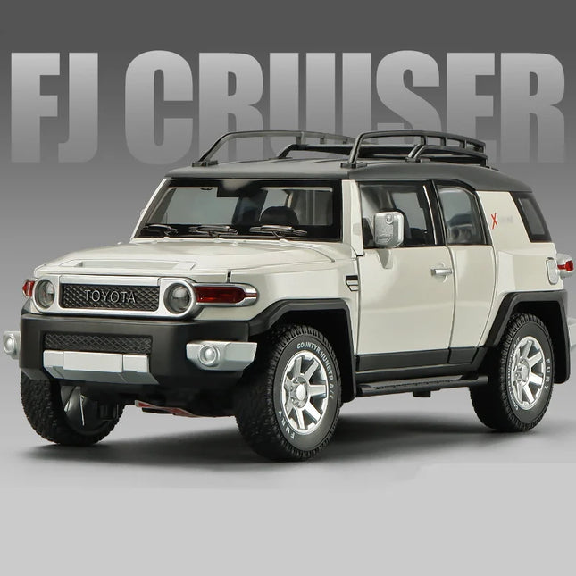 1:24 TOYOTA FJ Cruiser Alloy Car Model Diecast & Toy Metal Off-road Vehicles Car Model Simulation Sound and Light Childrens Gift