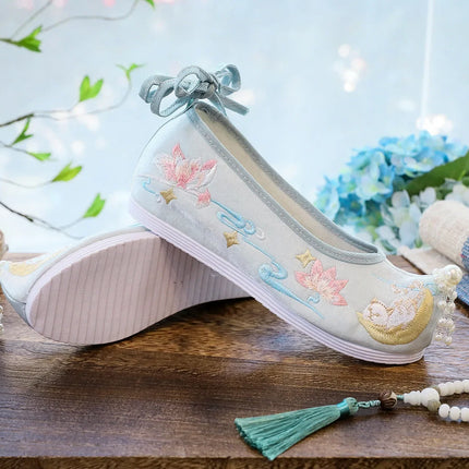 Chasing Moon Hot Sale Of The Season New Style Ming Dynasty Hanfu Shoes National Style Upturned Head Cotton Shoes Ancient Wedding