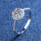 1.0ct 6.5mm D color / With GRA Certificate / 6