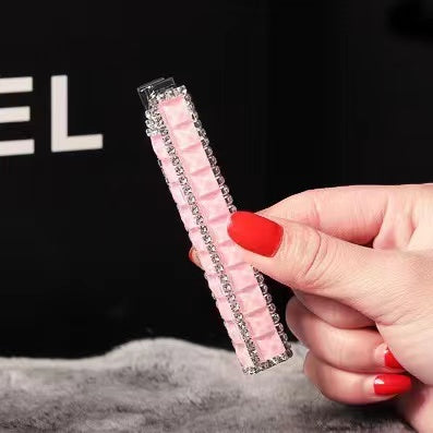 Windproof Cute Lipstick Inflatable Lighter Portable Mini Butane Lightweight Cigarette Accessories Women Fashion Gift Lipstick