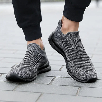 Men's Running Sneakers Breathable Outdoor Sport Lightweight Male Walking Shoes Anti-Slip Sneakers Slip On Flats Vulcanized Shoes