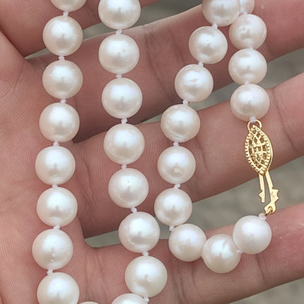 AAA++++8-9mm circular natural akoya white pearl necklace  18"