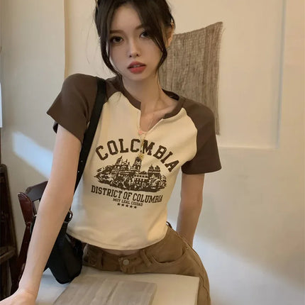 2023 New Summer Women's T-shirt American Style Vintage Design Sensibility Cropped Student Top Trendy V-neck Short Sleeves