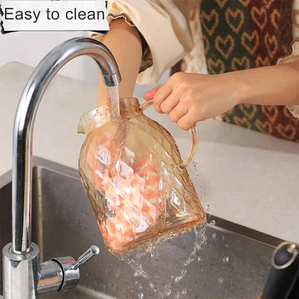 PIGE HOME 1800ML Glass Pitcher With Lid Borosilicate Water Pitcher Bedside Water Carafe Vintage Glass Jug for Juice Coffee Tea