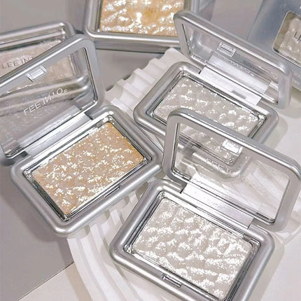 LEEINTO Dreamy Highlighting Powder: 3D Effect for a Natural, All-Over Glow - Multi-Purpose Compact Powder for Blush, Contour,