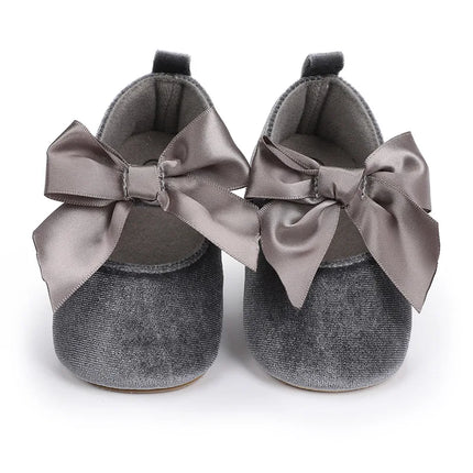 Spring and Autumn Baby Butterfly Knot Fashion Fluffy Princess Shoes 0-1 Year Old Baby Shoes Sneakers