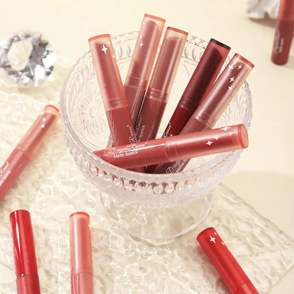 Matte Velvet Lipstick Waterproof Long-lasting Liquid Lipstick Women Smooth and Pigmented Non-Stick Moist Lip Tint