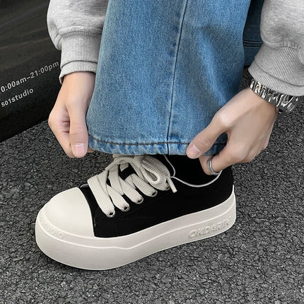 Soft Sole Lace-up Canvas Shoes Outdoor Man Sneakers Hot Sale Mens Casual Shoes Leisure Walk Vulcanize Shoes Skateboard Footwear