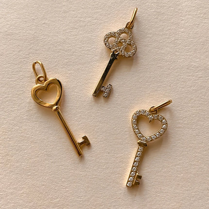 eManco Stainless Steel Heart Key Charm Shiny Rhinestones High Quality Metal, Women's DIY Necklace, Bracelet and Jewelry Making