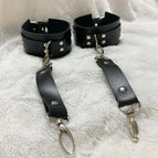 02black-handcuffs / One Size