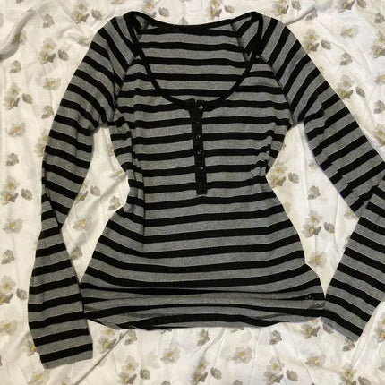 Y2K Striped T-shirt Vintage Punk V Neck Half Open Buckle Long Sleeve Top Gothic Subculture Punk Casual Slim Fit Versatile Tops
