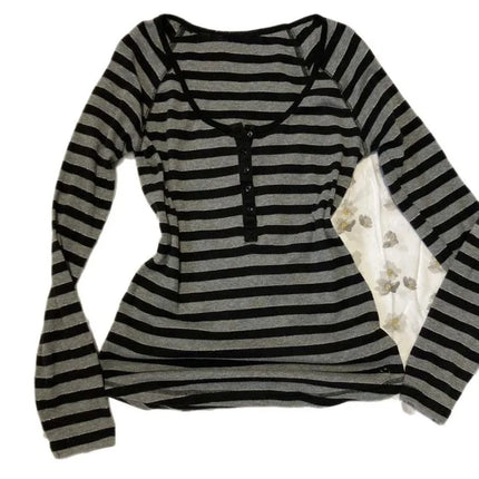 Y2K Striped T-shirt Vintage Punk V Neck Half Open Buckle Long Sleeve Top Gothic Subculture Punk Casual Slim Fit Versatile Tops