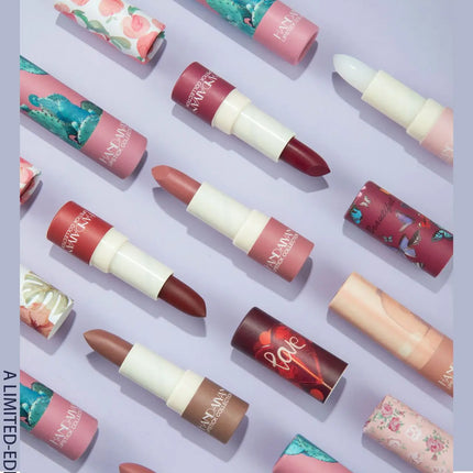 8 Colors Velvet Finish Lipstick Waterproof Long Lasting Moisturizing Non Stick Cup Nude Pink Red Lip Makeup Cosmetics