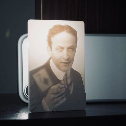 Houdini's Gift by John Cheung 3D Craftsmanship with A Classic Playing Card Visual Card Magic Tricks Props Light and Shadow