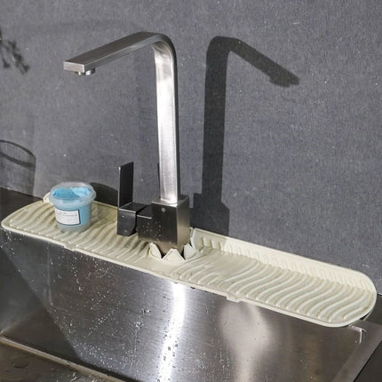 Kitchen Faucet Splash Pad Silicone Sink Faucet Splash Guard Mat Sponge Drain Pad Countertop Protector for Kitchen Bath Gadgets