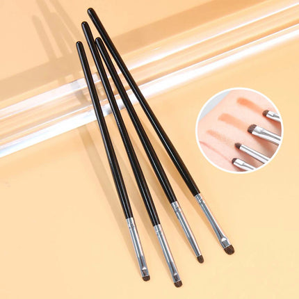 4 pieces of eyeshadow blending brushes, eye shadow brushes with silkworm details, delicate and soft makeup tools