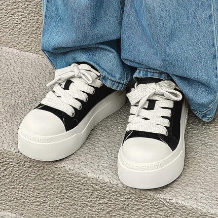 Soft Sole Lace-up Canvas Shoes Outdoor Man Sneakers Hot Sale Mens Casual Shoes Leisure Walk Vulcanize Shoes Skateboard Footwear