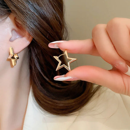 Fashion Simple Smooth Star Hoop Earrings Women Minimalist Hoops Huggie Hollow Ear Buckle Earring Punk Jewelry Gifts