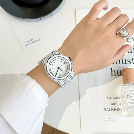 Fashionable new men's wristwatch dopamine women's watch plastic men's quartz watch couple watch