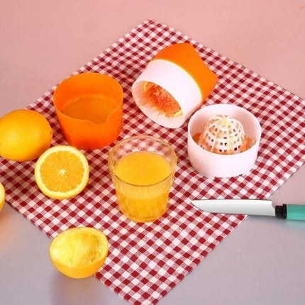 Portable Manual Juicer Cup - Instant Fruit Juice for Your Active Lifestyle