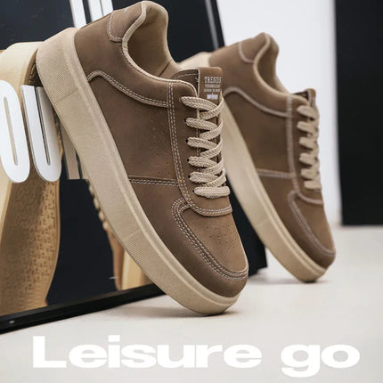 2025 Autumn Men's Thick-Sole Breathable Sports Casual Sneakers - White Trainers with Height-Enhancing Design for Students.