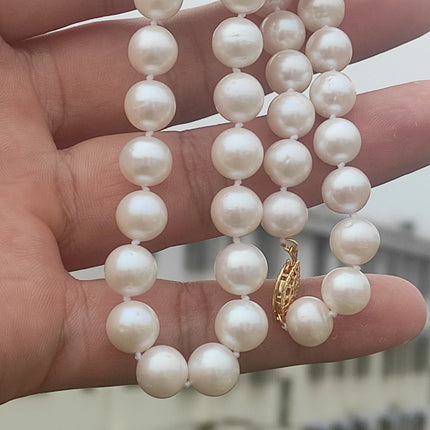 AAA++++8-9mm circular natural akoya white pearl necklace  18"