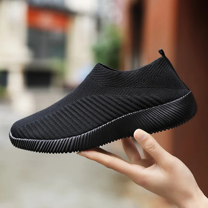 Women's Shoes Lightweight Breathable Mesh Slip-On Sneakers Black White Sport Running for Casual Party Fashion Ladies Shoes