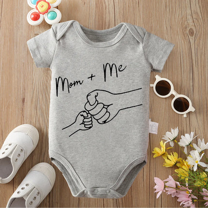 MOM And ME Exquisite Print 100% Cotton Cloths Comfortable Onesie Bodysuit for Baby Jumpsuit for 0 To 12 Months Newborn