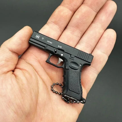 Semi-Alloy 1:3 Pistol Model Metal Mini G17 Toy Gun Detachable DIY Keychain Pendant Ornaments Children's Toy Christmas Pendant