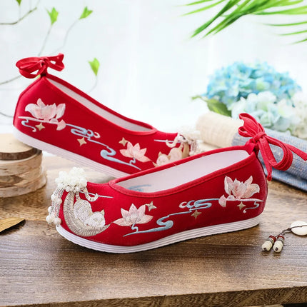 Chasing Moon Hot Sale Of The Season New Style Ming Dynasty Hanfu Shoes National Style Upturned Head Cotton Shoes Ancient Wedding