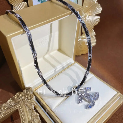 Luxurious Letter Necklace Pearl Dot Sweater Chain Elegant Style Fashion Commute Light Luxury Trend Autumn Winter Jewelry
