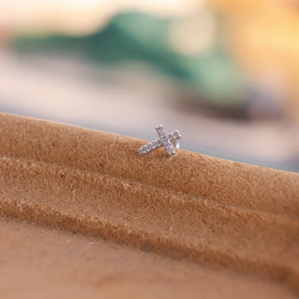1-piece set of cross-shaped earrings inlaid with synthetic zircon, fashionable, exquisite, and trendy earrings for women