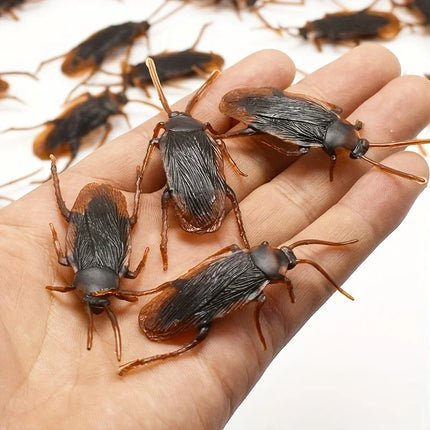 50/100pcs Artificial Cockroach Realistic Fake Roach Insects Novelty Trick Props Prank Toy Gags Practical Jokes Toys for Kids