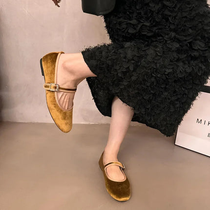 Vintage Flat Velvet Korean Style Mary's Single Shoes Women's 2024 New Spring Autumn Winter Red Warm Evening Shoes