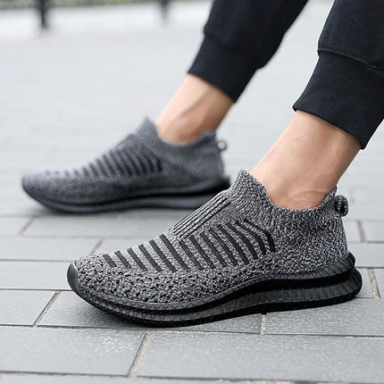 Men's Running Sneakers Breathable Outdoor Sport Lightweight Male Walking Shoes Anti-Slip Sneakers Slip-On Flats Vulcanized Shoes