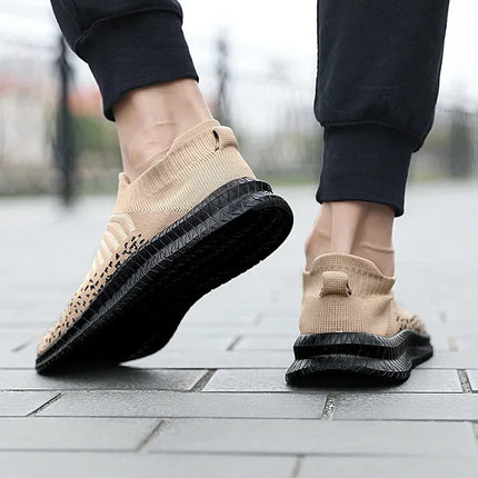 Men's Running Sneakers Breathable Outdoor Sport Lightweight Male Walking Shoes Anti-Slip Sneakers Slip On Flats Vulcanized Shoes