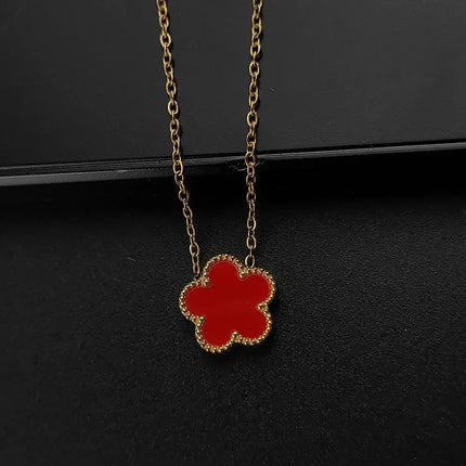 Fashlonable Womens Flve Leaf Flower Gold Plated Pendant Necklace For Women Temperament Llght Luxury Hlgh Quallty Clavicle Chain